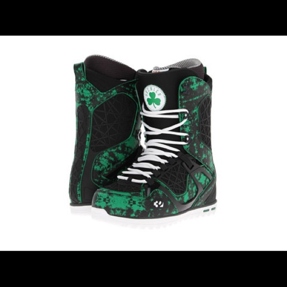 Thirty Two 32 Limited Edition Chris Grenier TM-2 Boston Celtics Snowboard Boot